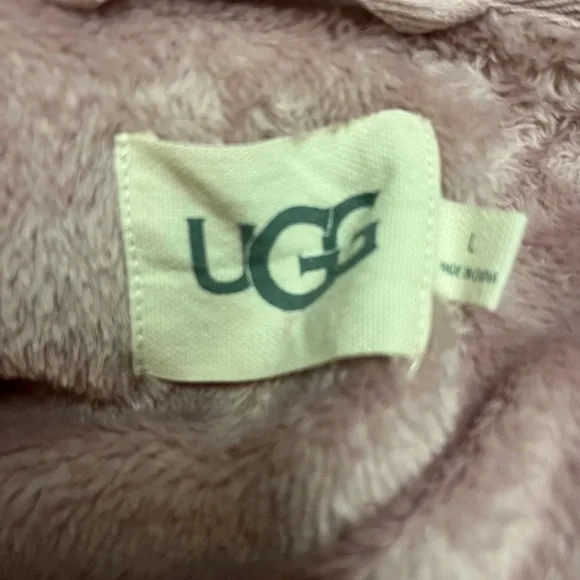 UGG ~ Women’s Size Large ~ Pink ~ Soft Plush ~ Robe W/ Hood